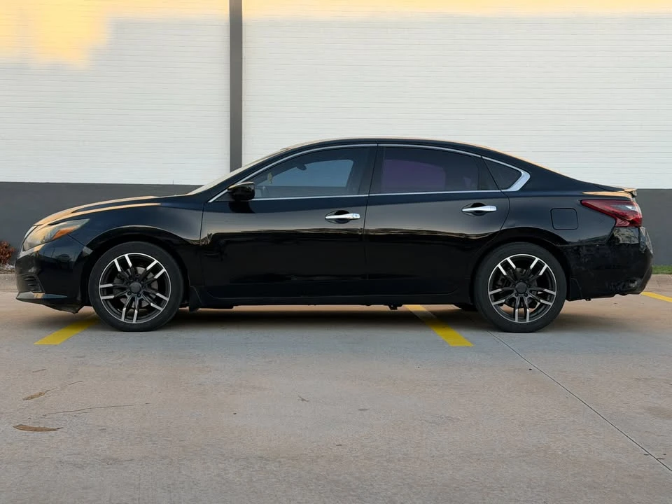 2017 Nissan Altima 5th Gen - Image 4 of 13