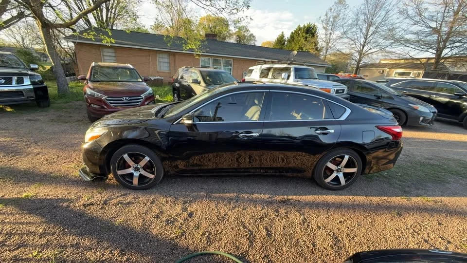 2017 Nissan Altima 5th Gen - Image 3 of 16