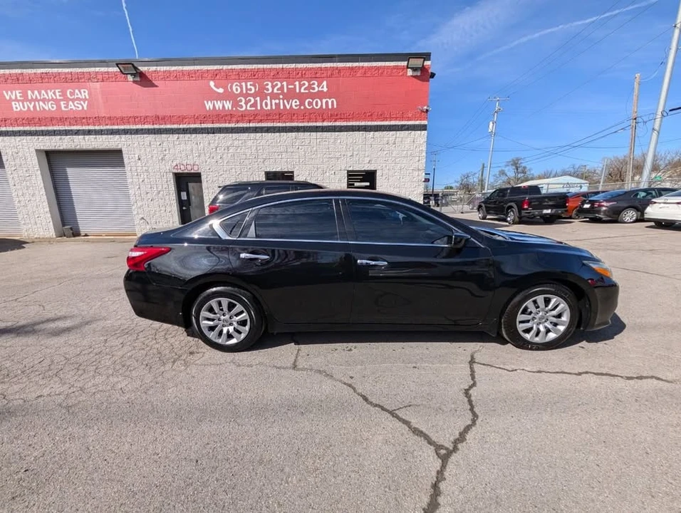 2017 Nissan Altima 5th Gen - Image 5 of 20