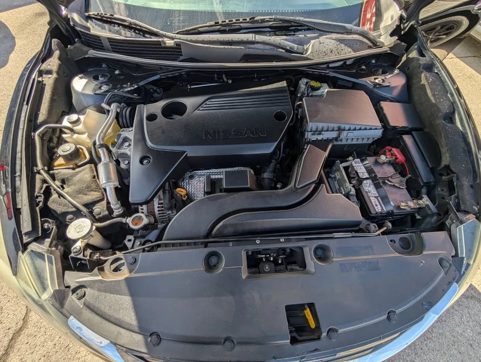2017 Nissan Altima 5th Gen - Image 10 of 20