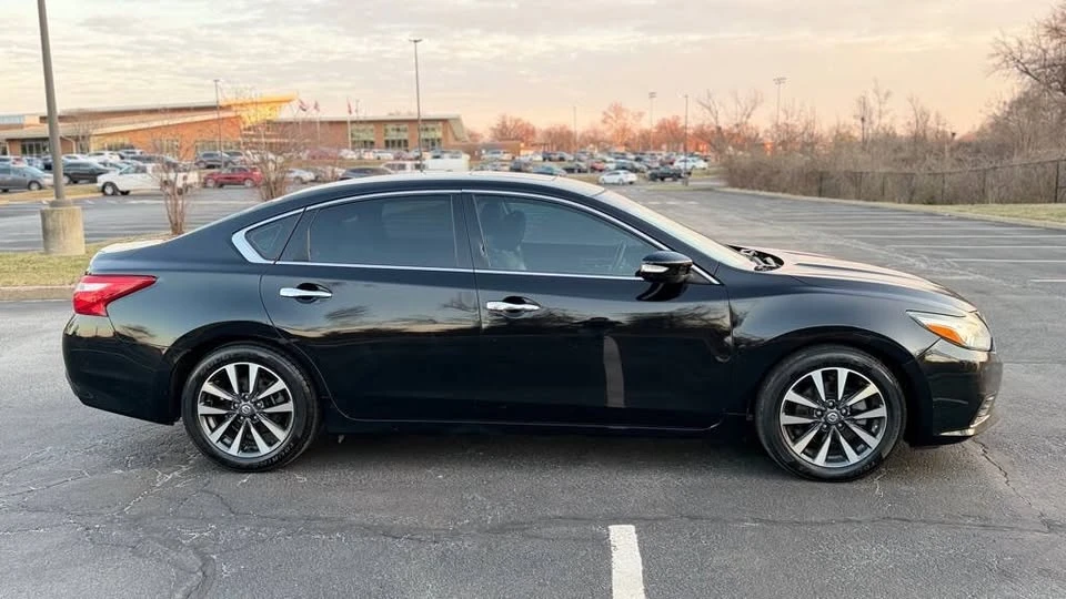2017 Nissan Altima 5th Gen - Image 4 of 20