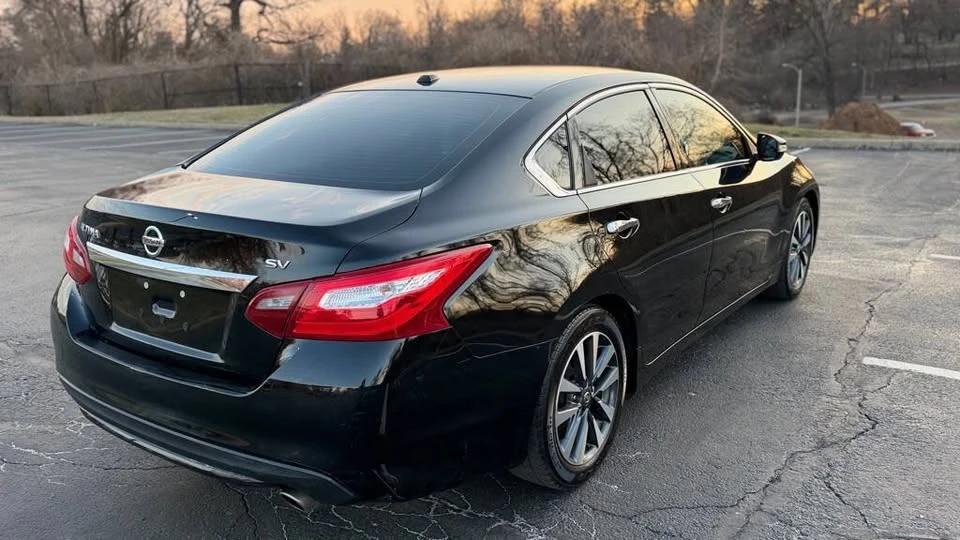 2017 Nissan Altima 5th Gen - Image 5 of 20