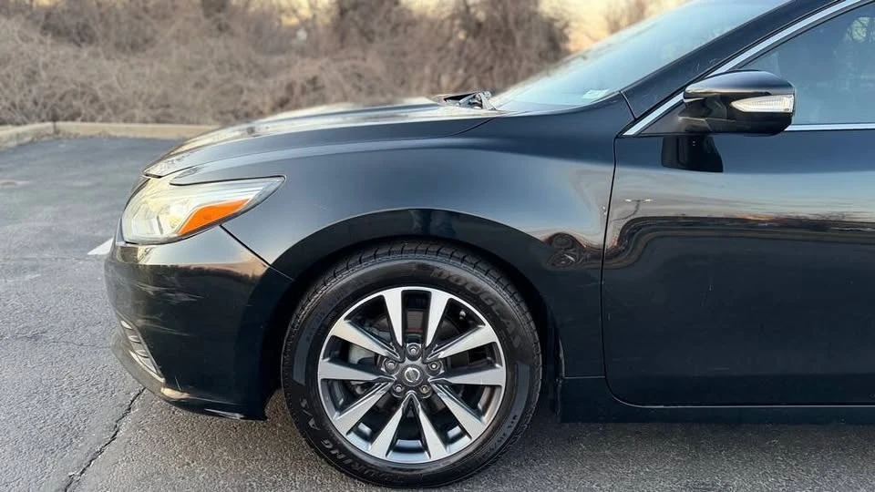 2017 Nissan Altima 5th Gen - Image 19 of 20