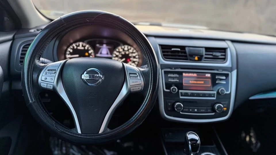 2017 Nissan Altima 5th Gen - Image 12 of 20
