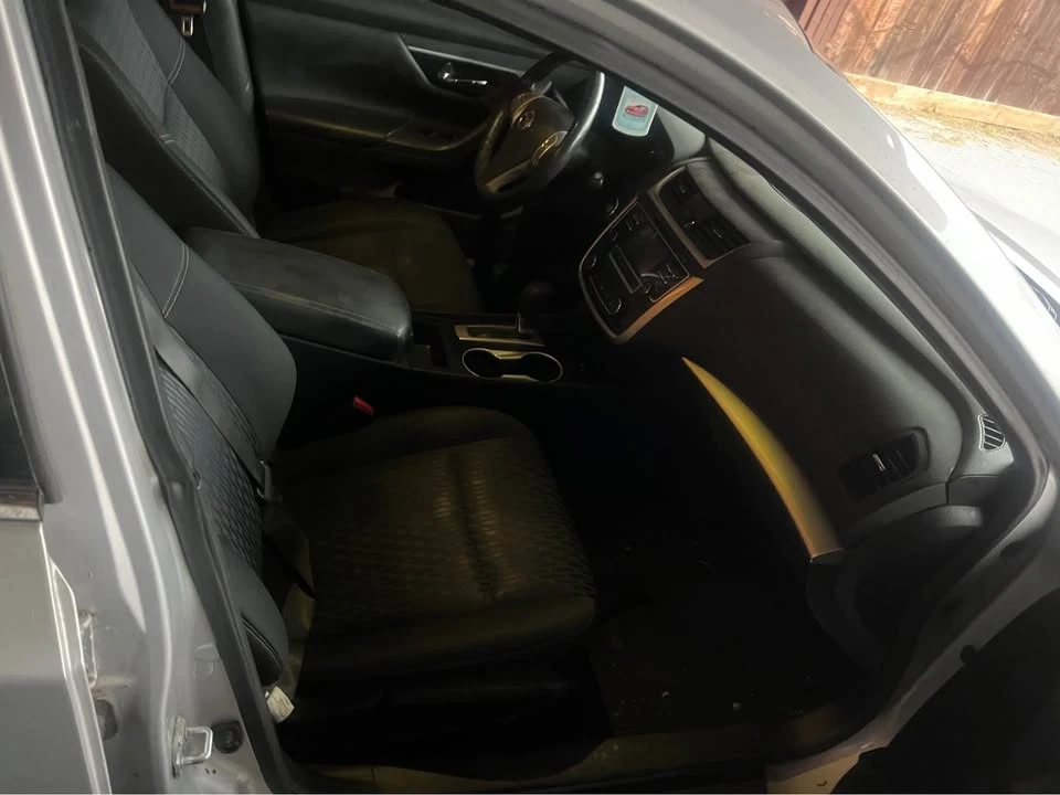 2017 Nissan Altima 5th Gen - Image 2 of 10
