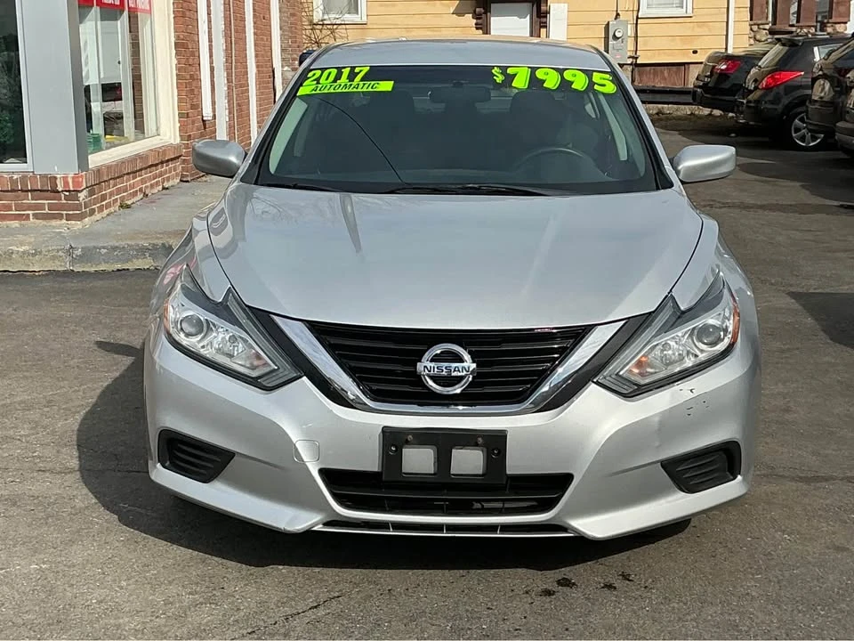 2017 Nissan Altima 5th Gen - Image 2 of 15