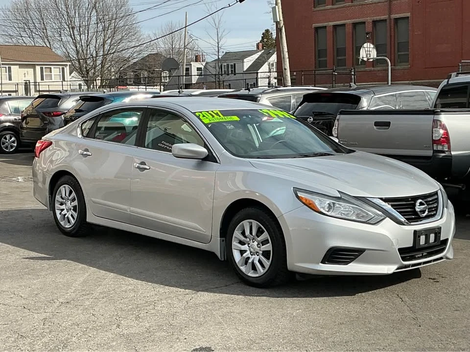 2017 Nissan Altima 5th Gen - Image 3 of 15