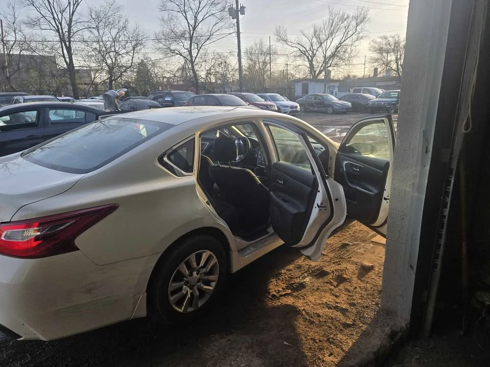 2017 Nissan Altima 5th Gen - Image 4 of 20