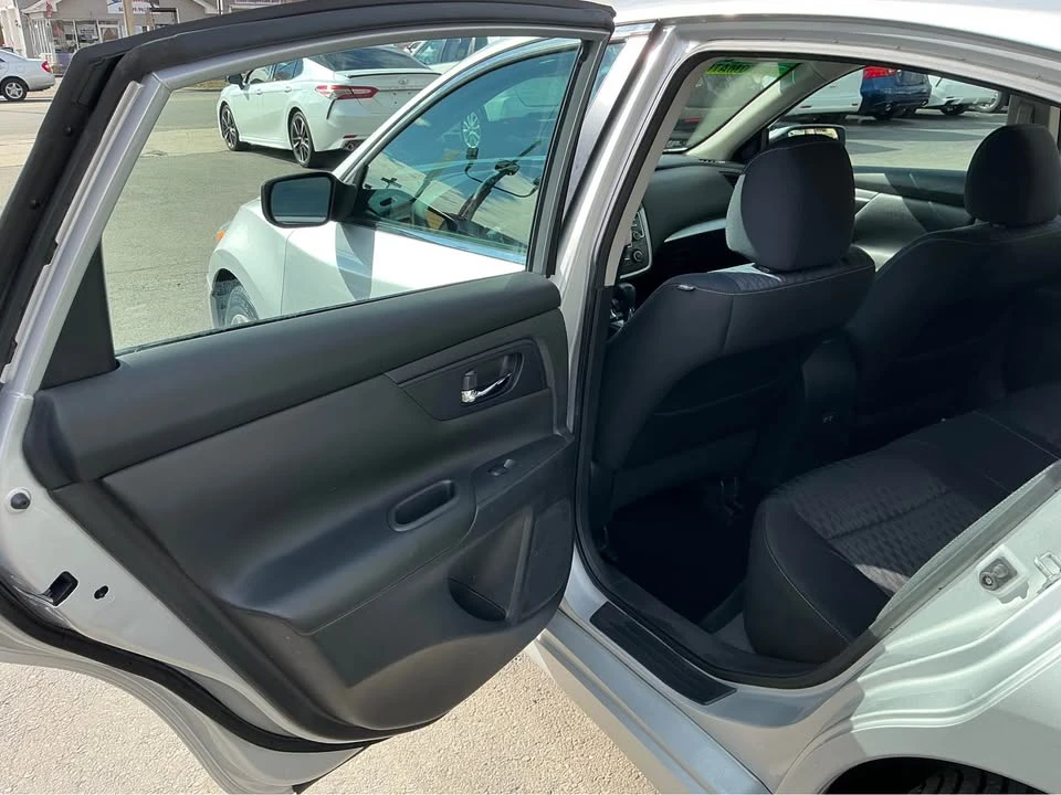 2017 Nissan Altima 5th Gen - Image 6 of 15