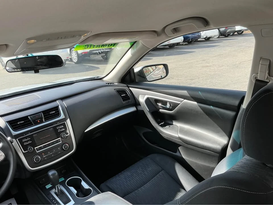 2017 Nissan Altima 5th Gen - Image 12 of 15
