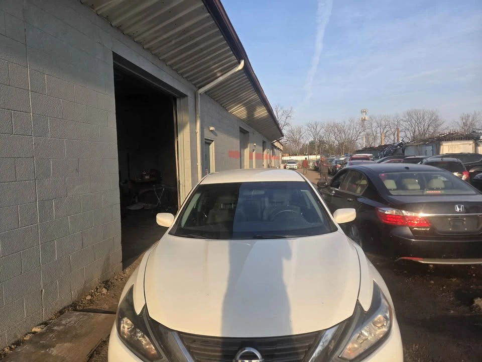 2017 Nissan Altima 5th Gen - Image 16 of 20