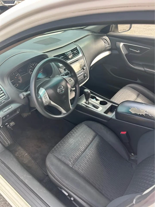 2017 Nissan Altima 5th Gen - Image 5 of 9