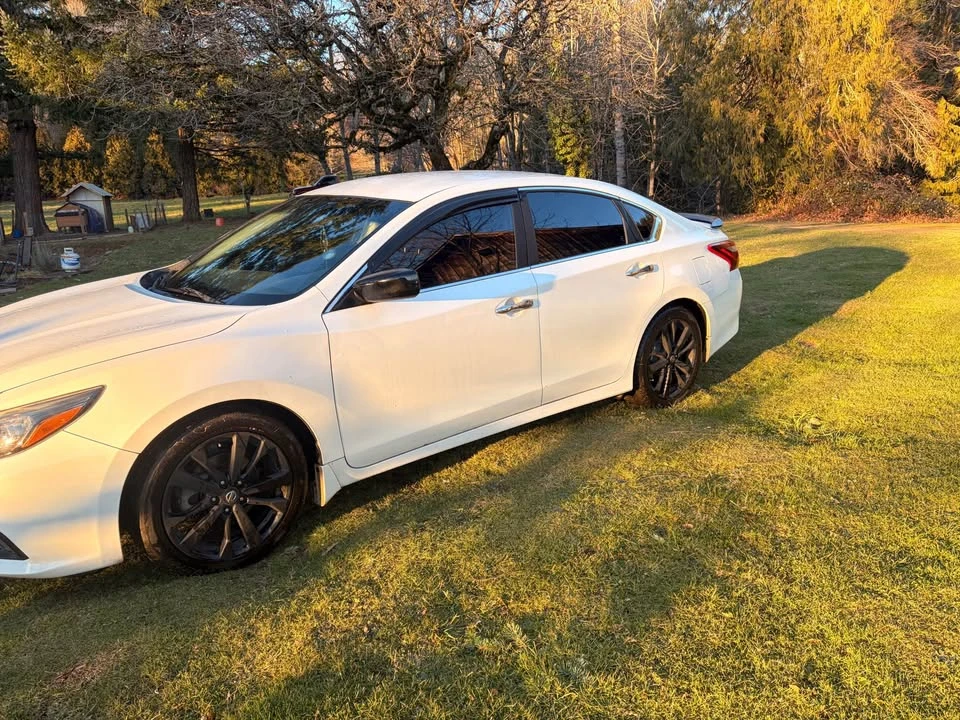 2017 Nissan Altima 5th Gen - Image 4 of 4