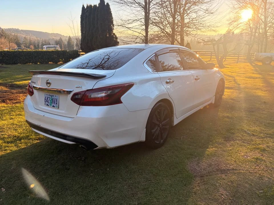 2017 Nissan Altima 5th Gen - Image 3 of 4