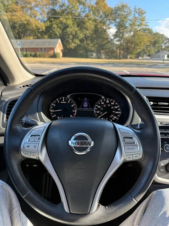 2017 Nissan Altima 5th Gen - Image 16 of 20