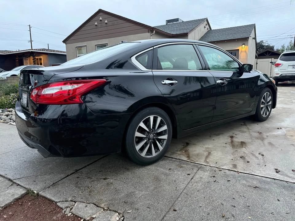 2017 Nissan Altima 5th Gen - Image 6 of 10
