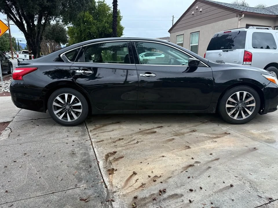 2017 Nissan Altima 5th Gen - Image 5 of 10