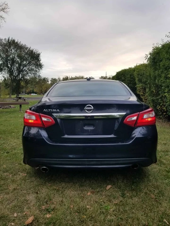 2017 Nissan Altima 5th Gen - Image 3 of 19
