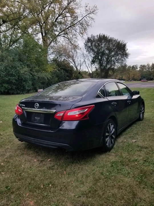 2017 Nissan Altima 5th Gen - Image 18 of 19