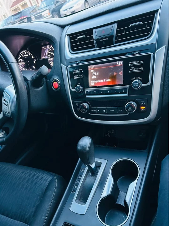 2017 Nissan Altima 5th Gen - Image 2 of 7