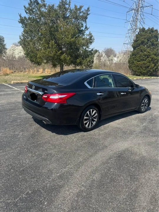 2017 Nissan Altima 5th Gen - Image 4 of 9