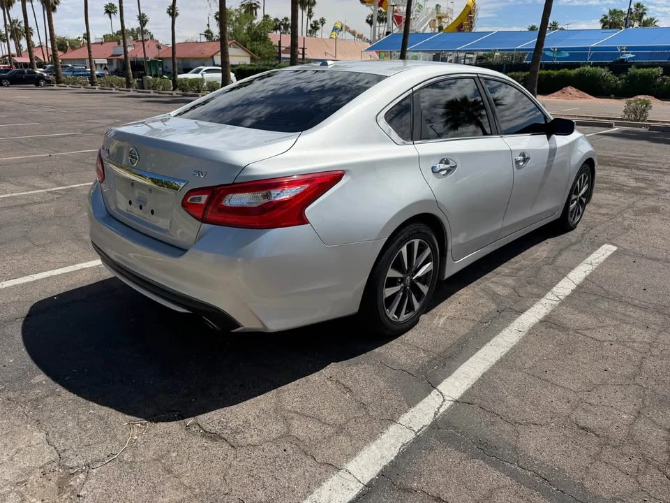 2017 Nissan Altima 5th Gen - Image 5 of 12