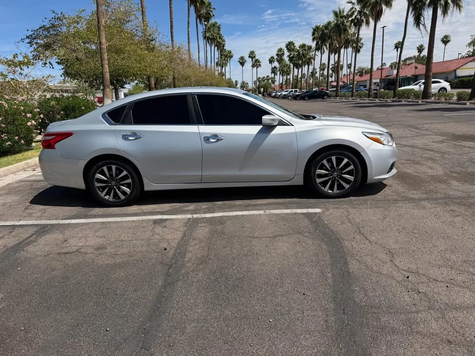 2017 Nissan Altima 5th Gen - Image 4 of 12