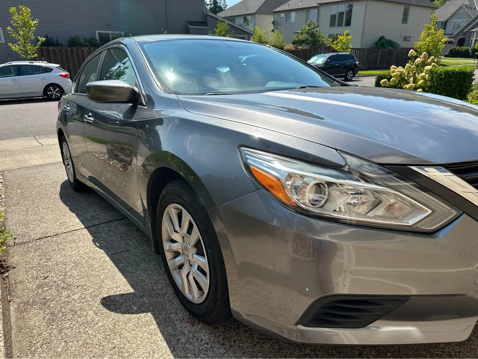 2017 Nissan Altima 5th Gen - Image 2 of 11