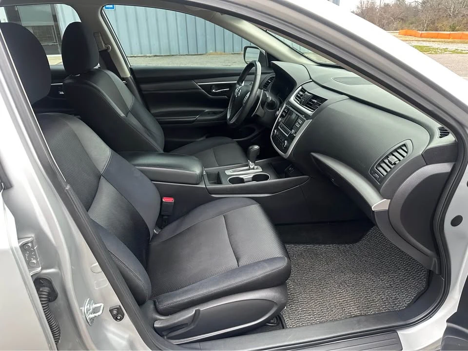 2017 Nissan Altima 5th Gen - Image 8 of 12