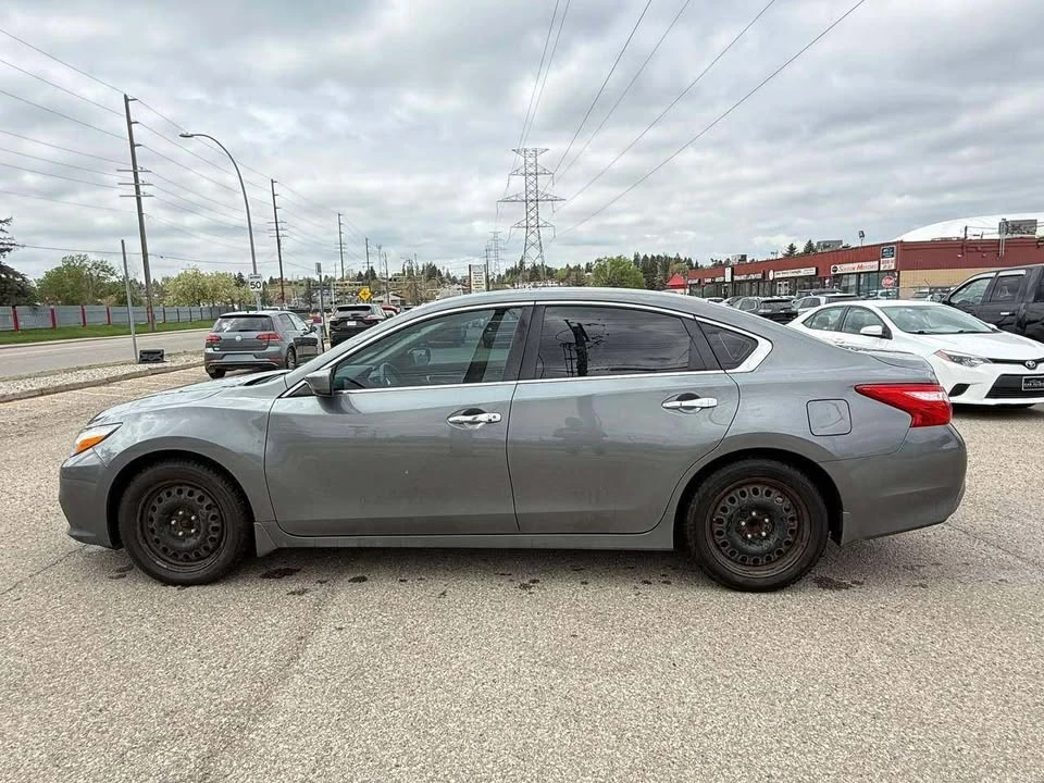 2017 Nissan Altima 5th Gen - Image 3 of 11