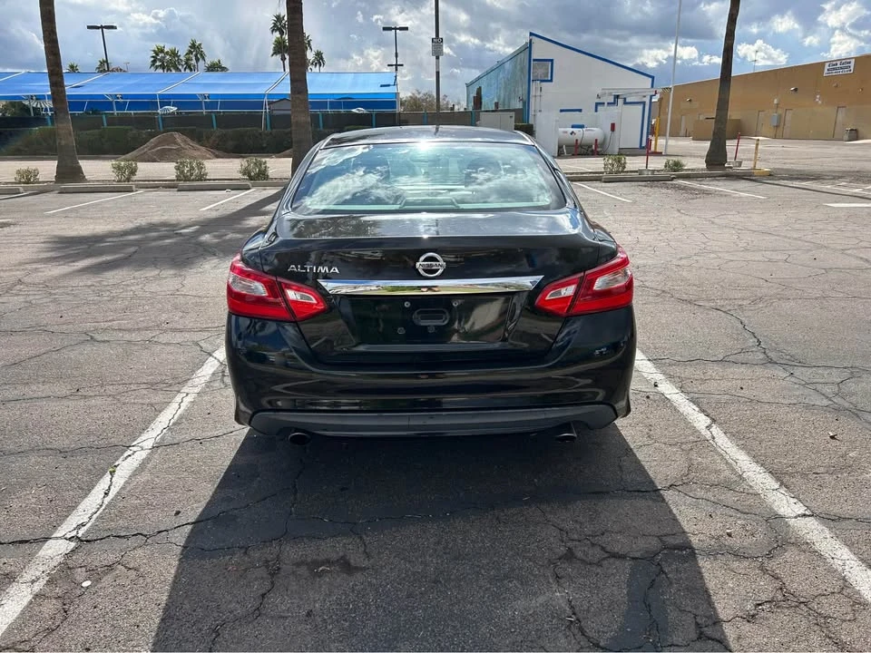 2017 Nissan Altima 5th Gen - Image 5 of 11