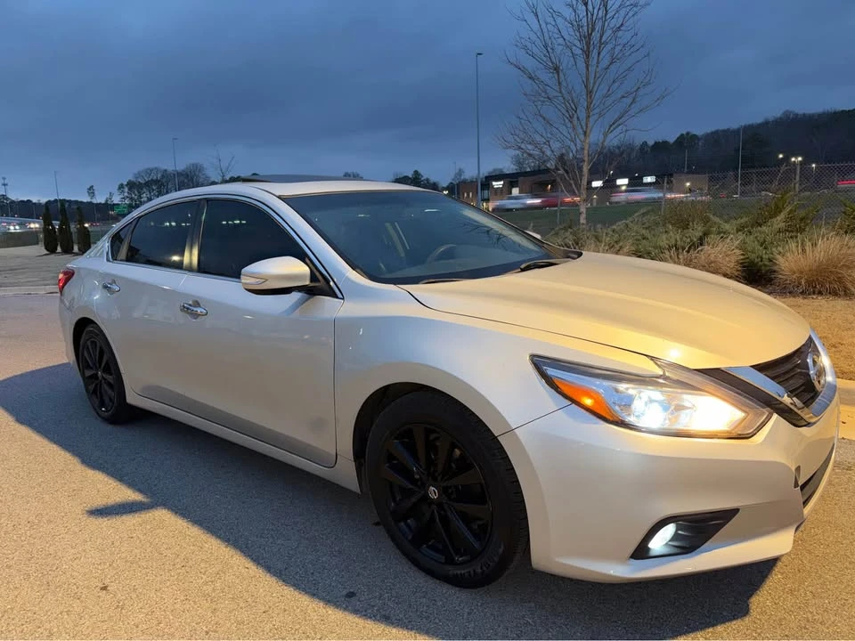 2017 Nissan Altima 5th Gen - Image 3 of 7