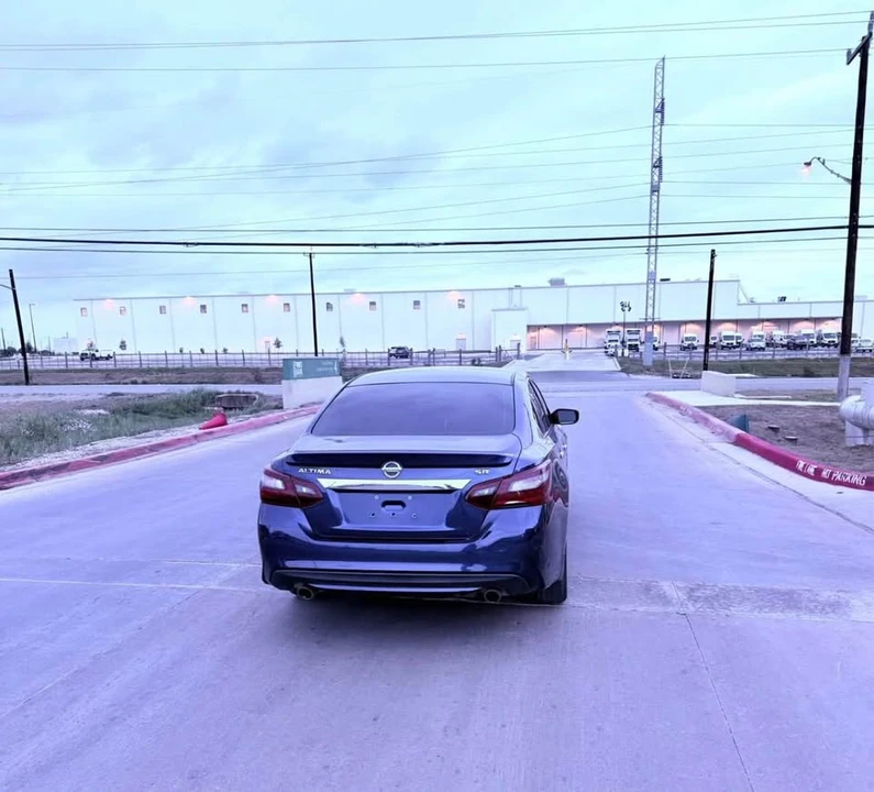 2017 Nissan Altima 5th Gen - Image 12 of 13