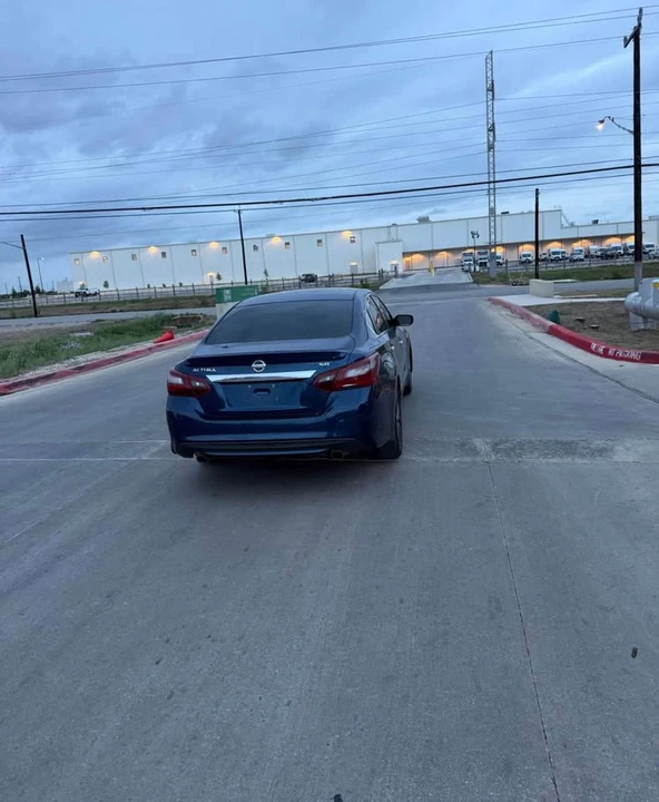 2017 Nissan Altima 5th Gen - Image 3 of 13