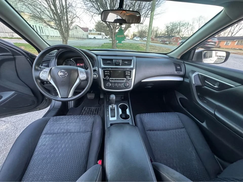 2017 Nissan Altima 5th Gen - Image 16 of 18