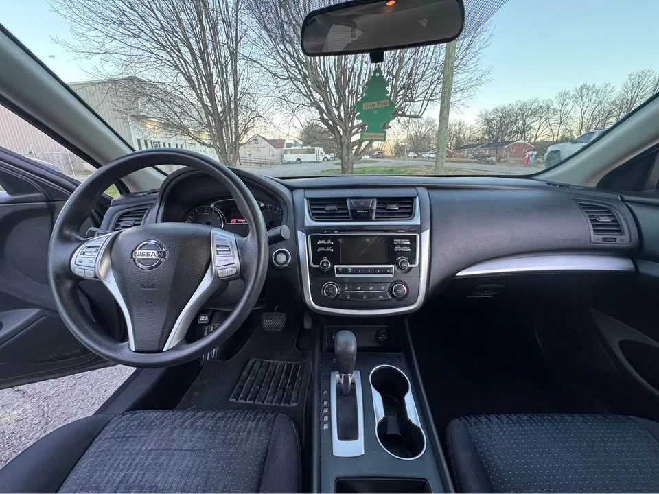 2017 Nissan Altima 5th Gen - Image 13 of 18