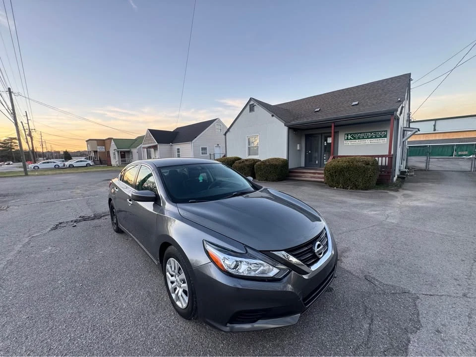 2017 Nissan Altima 5th Gen - Image 3 of 18