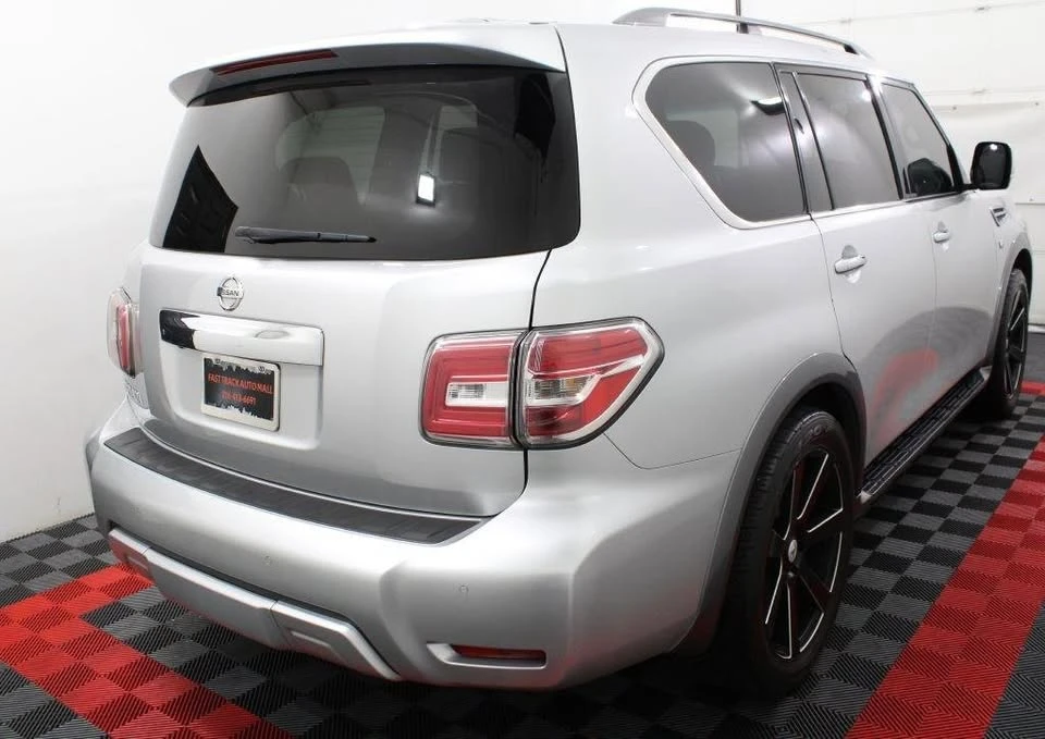 2017 Nissan Armada - Image 5 of 18