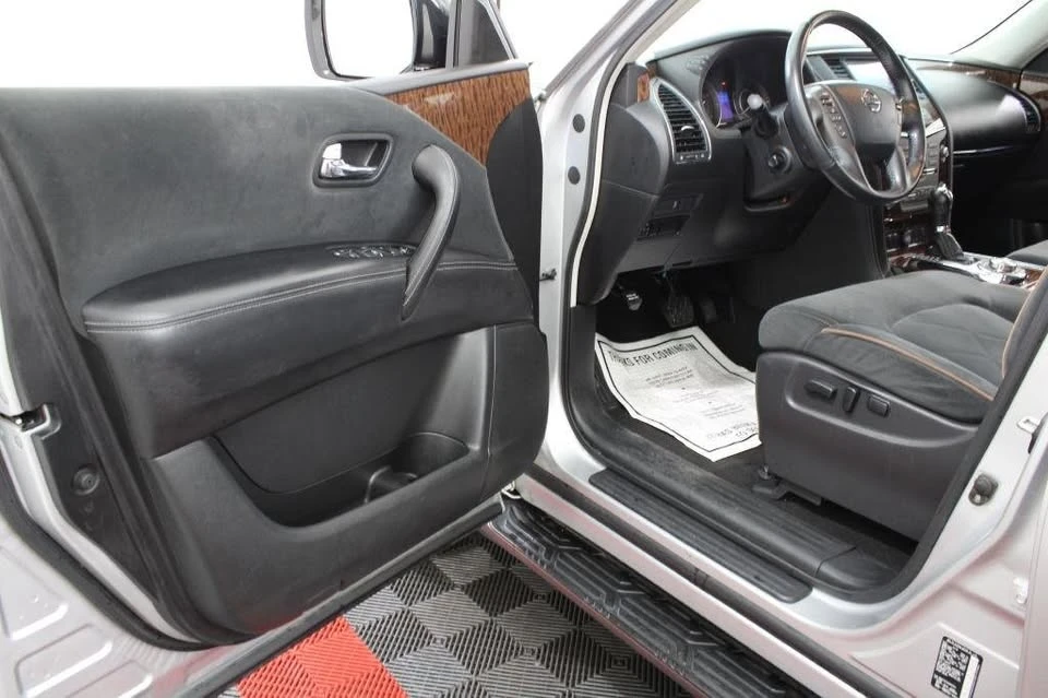 2017 Nissan Armada - Image 12 of 18