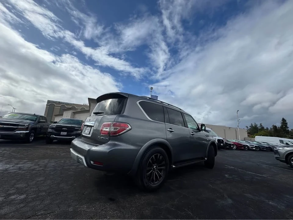 2017 Nissan Armada - Image 7 of 19