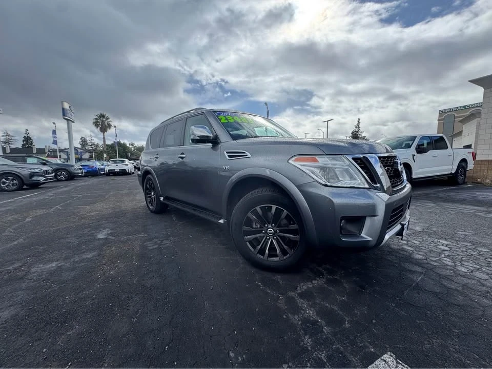 2017 Nissan Armada - Image 5 of 19