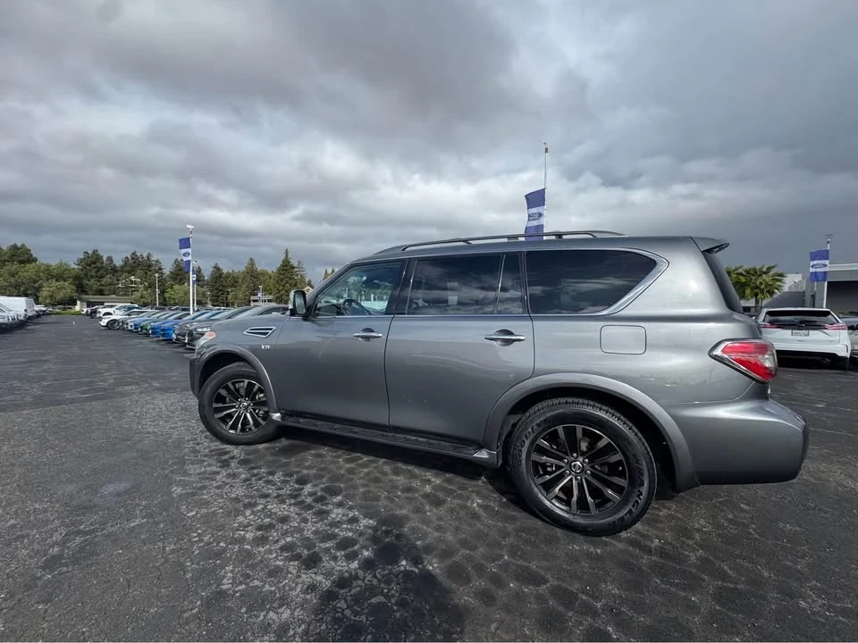 2017 Nissan Armada - Image 11 of 19