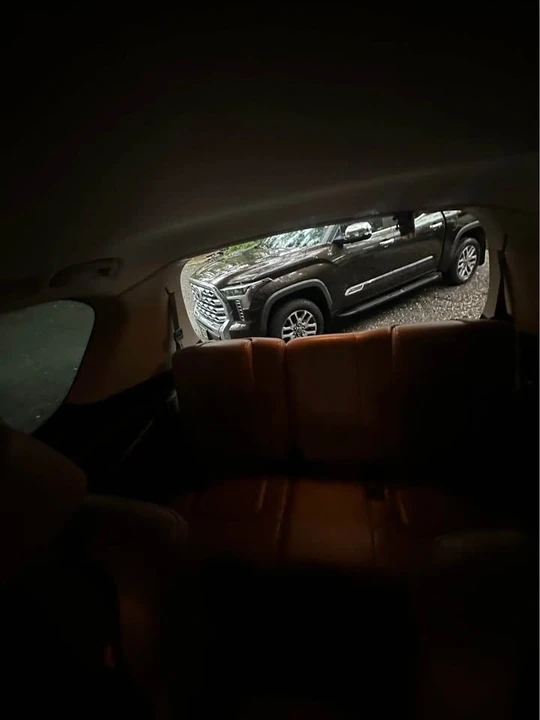 2017 Nissan Armada - Image 7 of 11