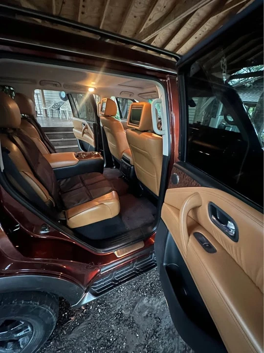 2017 Nissan Armada - Image 8 of 11