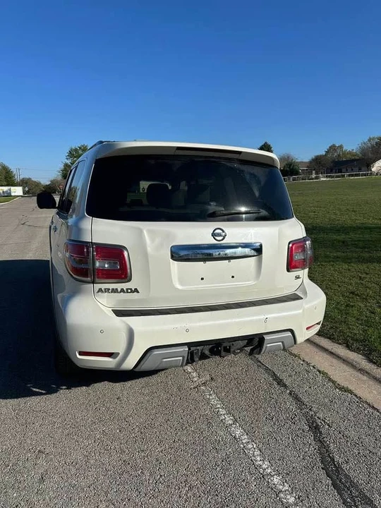 2017 Nissan Armada - Image 4 of 13