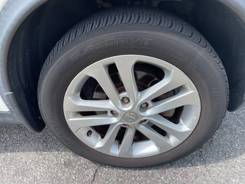 2017 Nissan Juke - Image 13 of 19
