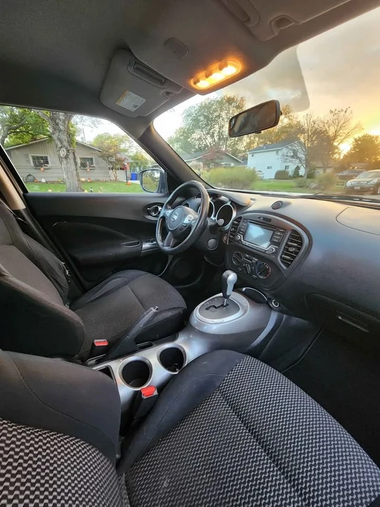 2017 Nissan Juke - Image 11 of 16