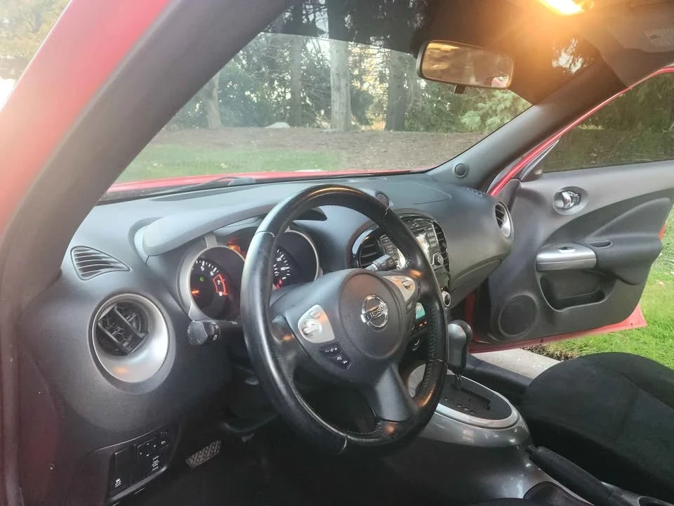 2017 Nissan Juke - Image 9 of 18