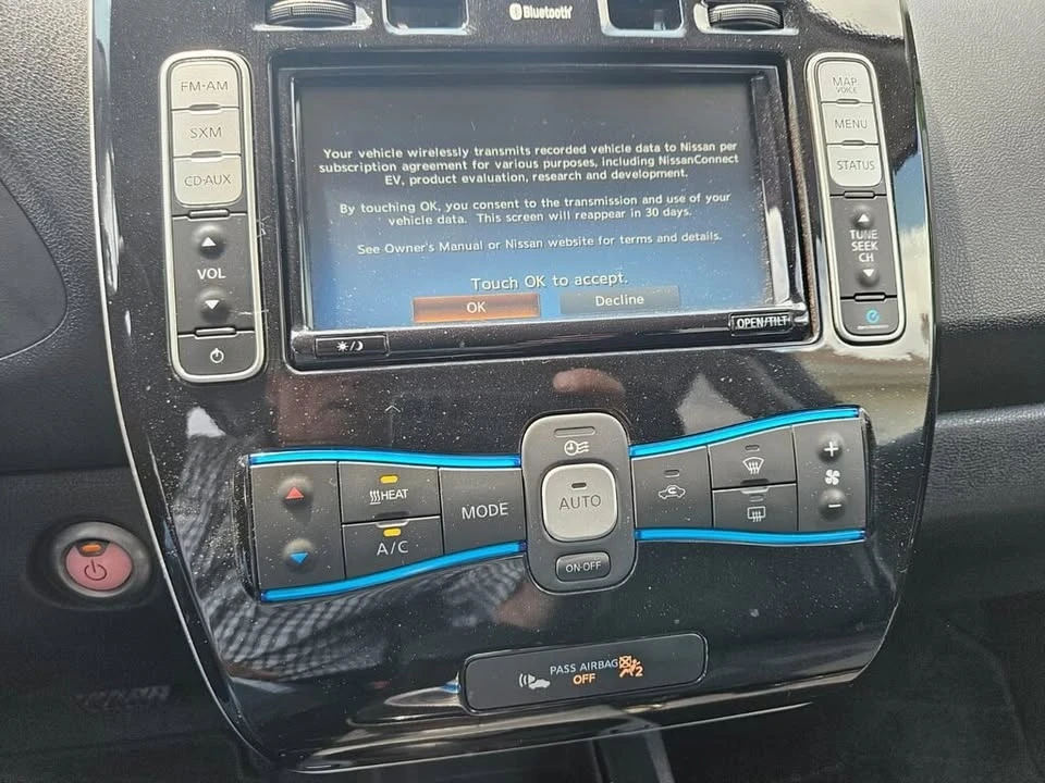2017 Nissan Leaf - Image 18 of 18