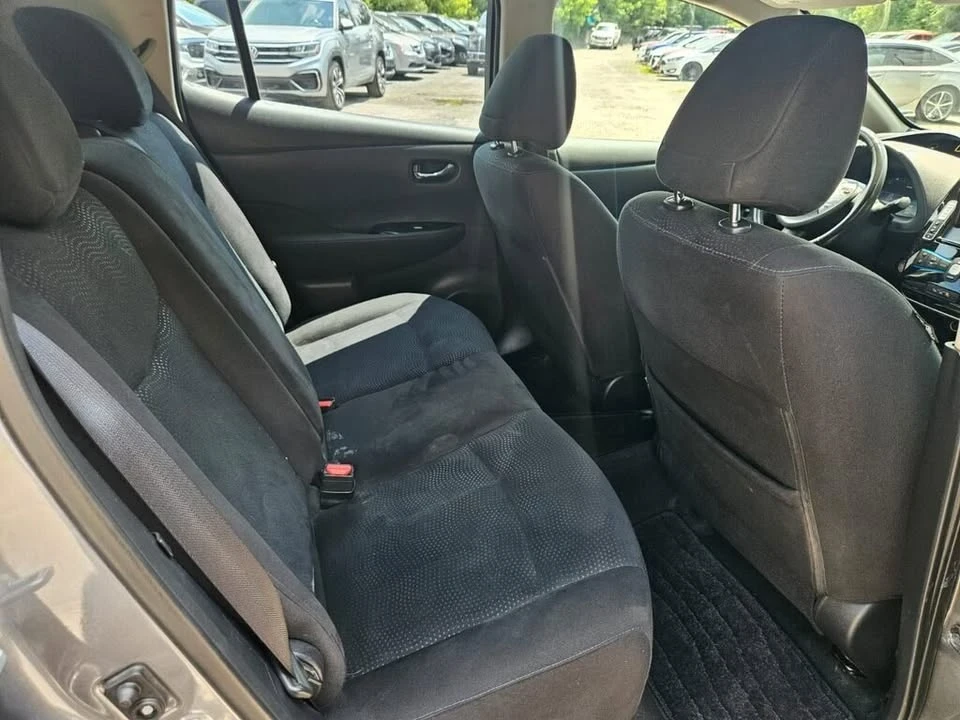 2017 Nissan Leaf - Image 17 of 18